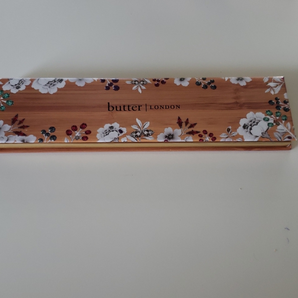 Eyeshadow palette